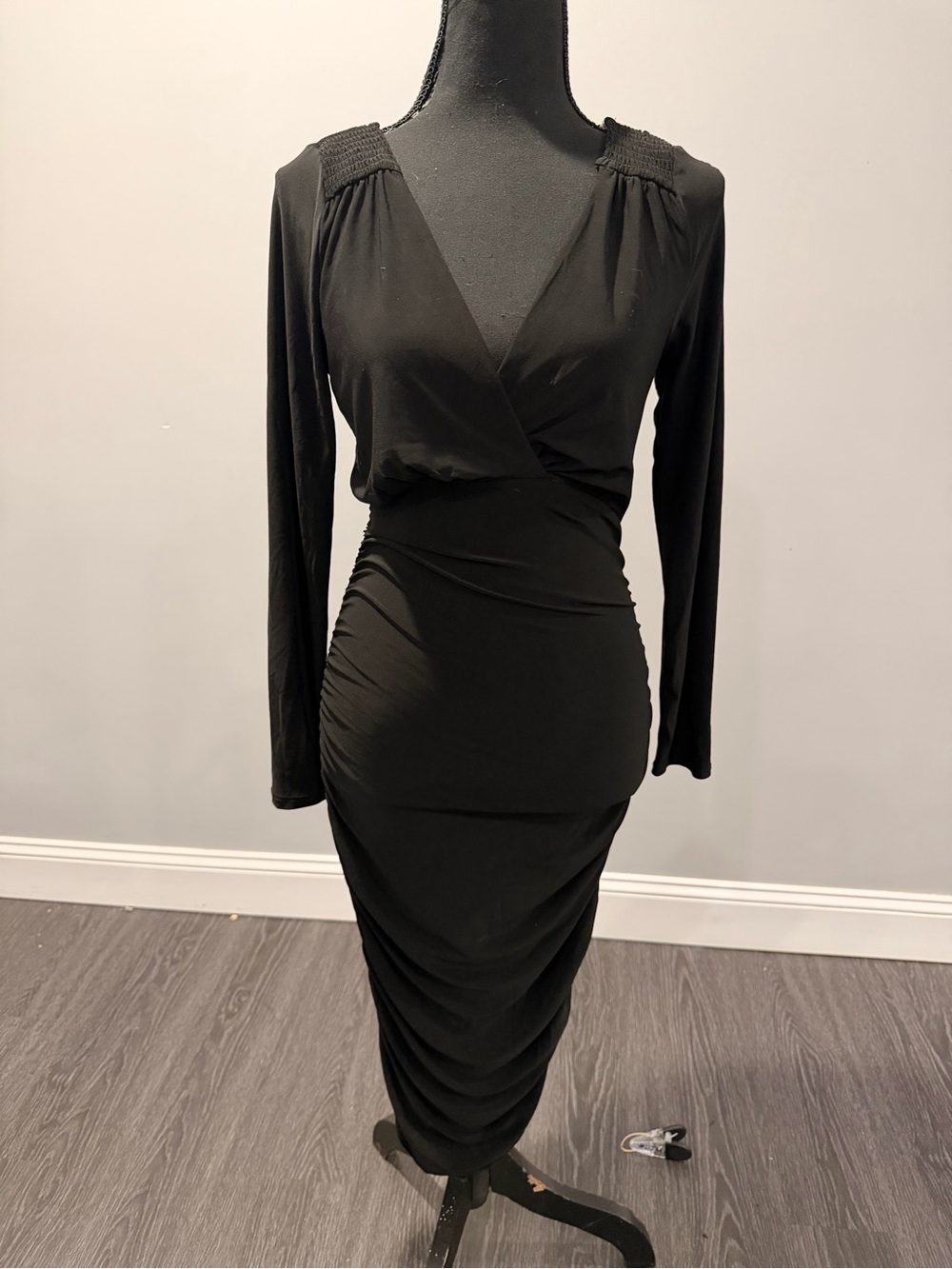 Haute Monde Black Long-Sleeve Ruched Wrap Midi Dress